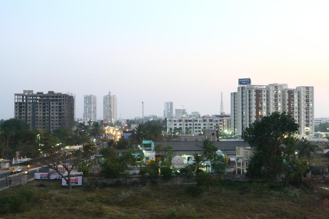 Oyo 1272 Parkview Hotel 3*