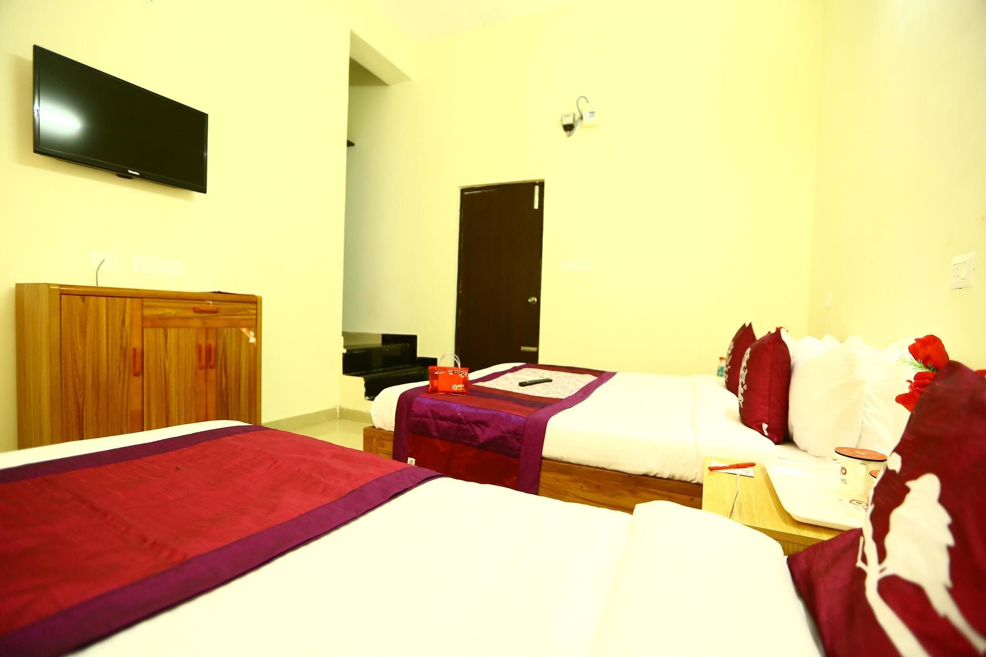 Hotel Oyo 1272 Parkview 3*